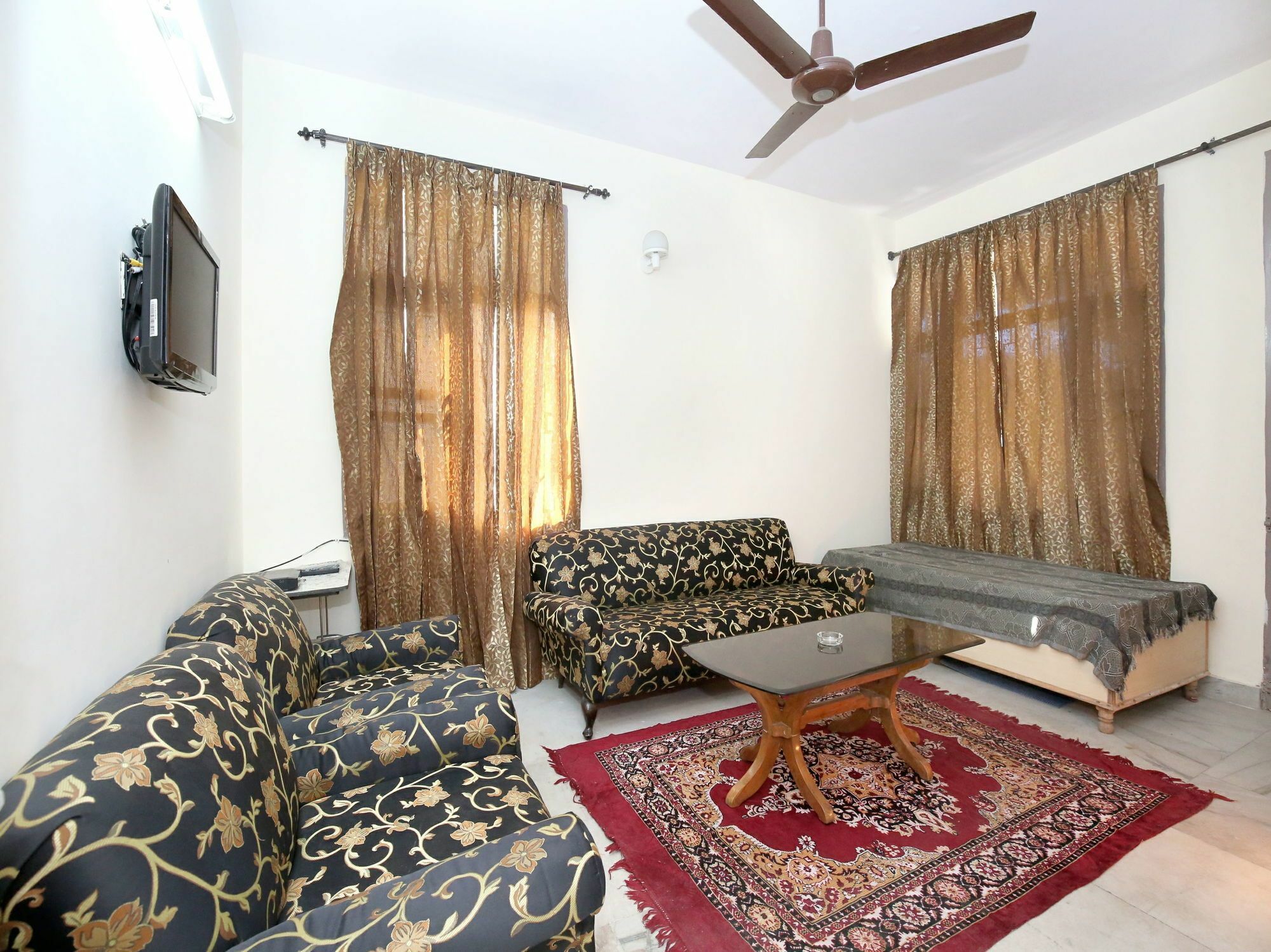 Appartamento Elegant 3Bhk Abode In Shoghi, Shimla Esterno foto