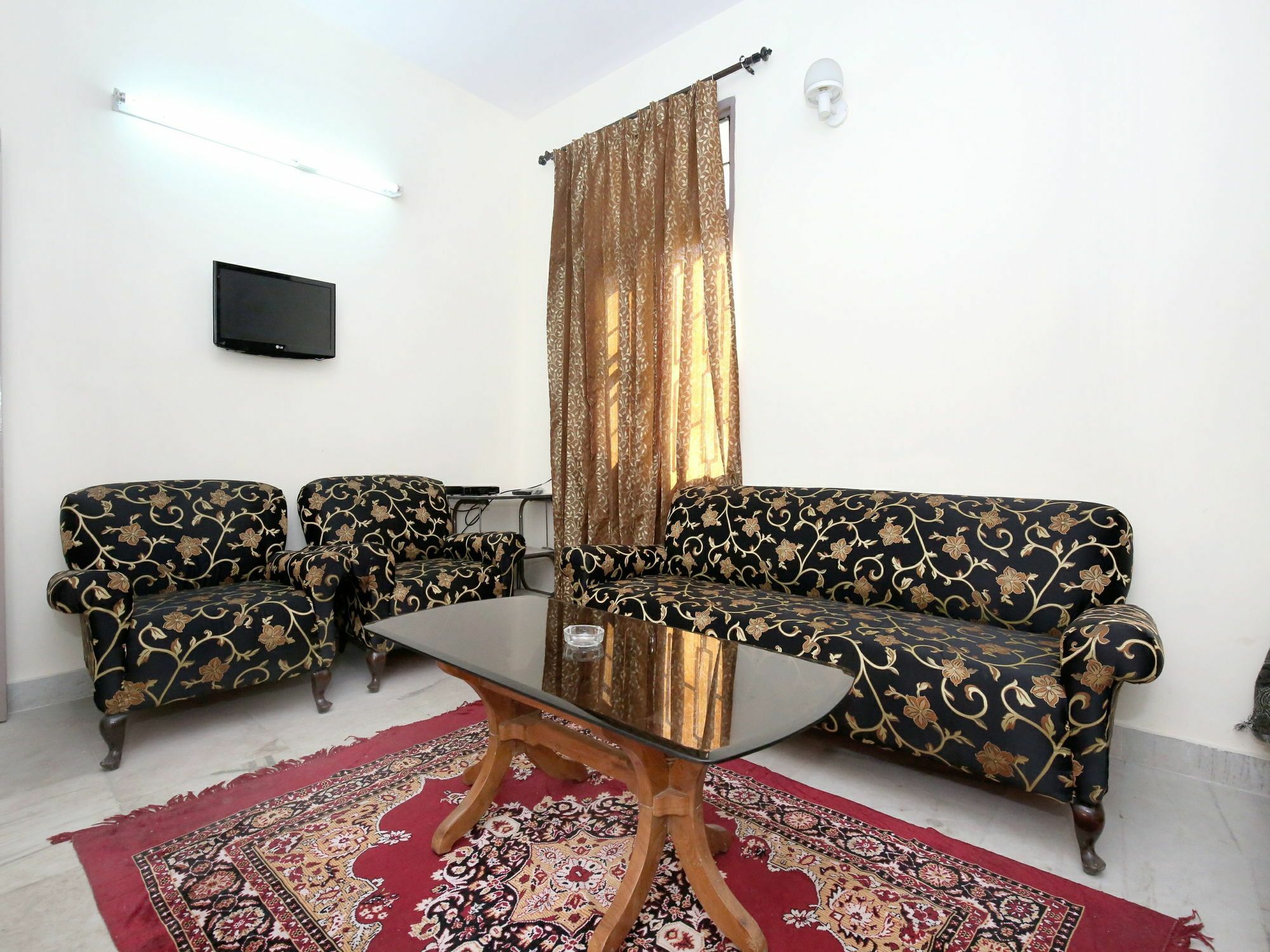 Appartamento Elegant 3Bhk Abode In Shoghi, Shimla Esterno foto